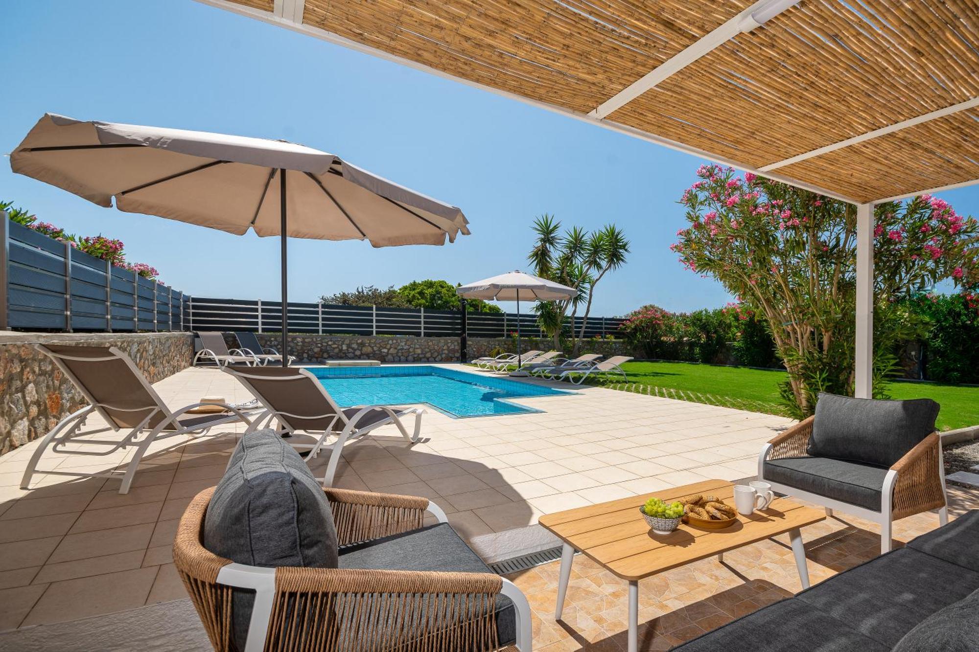 Villa Mariani II - In Lothiarika, Newly Renovated June 2024, Private Pool, Lindos 10 Min, Beach 120M Лардос Екстер'єр фото